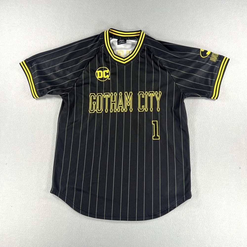 BoxLunch Shirt Mens Medium Black Gotham City Batman #1 Jersey Raglan Baseball